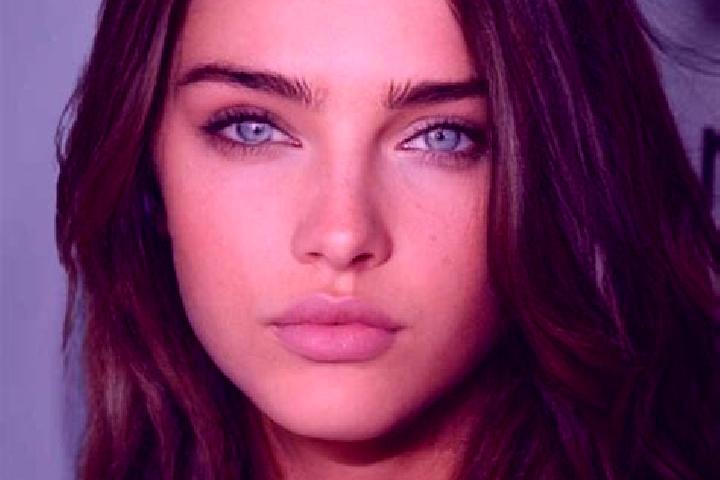 Willow, 27, a brunette grey-eyed caucasian companion based in Jangada. Offering Girlfriend Experience, Travel Companion, Prostate Massage. Available for inca...