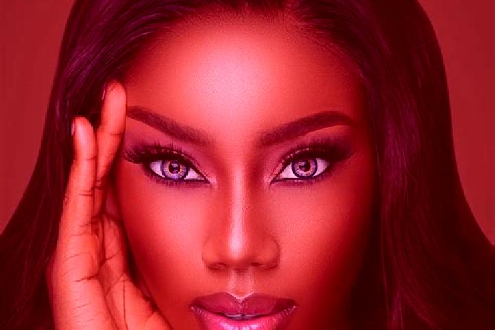 Willow, 27, a red blue-eyed ebony companion based in Spurgeon. Offering Massage, Roleplay, Erotic Massage, CIM. Available for incall and outcall, day and eve...