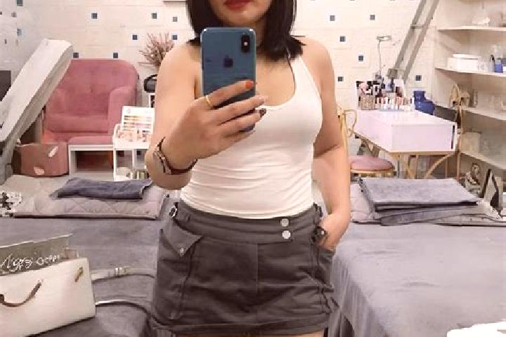 Willow, 27 — Escort in Prisal, India