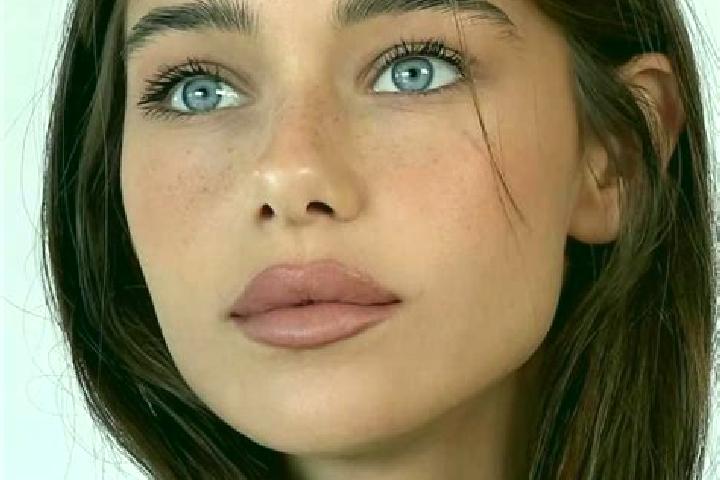 Willow, 28, a brunette grey-eyed middle eastern companion based in Dug. Offering Travel Companion, Domination, Girlfriend Experience, CIM, Striptease. Availa...