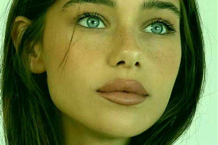 Willow, 28, a brunette grey-eyed middle eastern companion based in Santana do Piaui. Offering Fetish, A-Level, Party Girl, Girlfriend Experience. Available f...