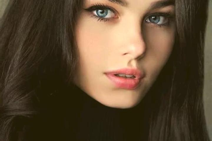 Willow, 28, a red dark-eyed caucasian companion based in Change. Offering OWO, CIM, Tantra, GFE. Available for incall and outcall, day and evening dates.