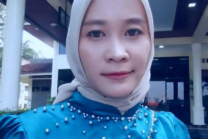 Willow, 28 — Escort in Wanglu Wetan, Indonesia