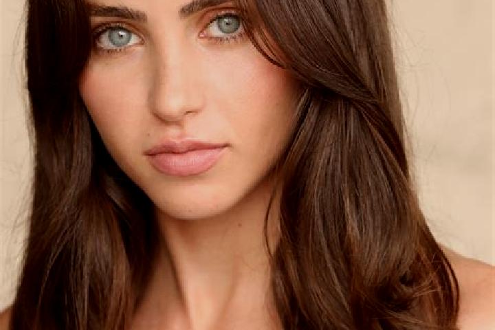 Willow, 29, a brunette brown-eyed slavic companion based in Vauxhall. Offering Striptease, Dinner Date, GFE. Available for incall and outcall, day and evenin...