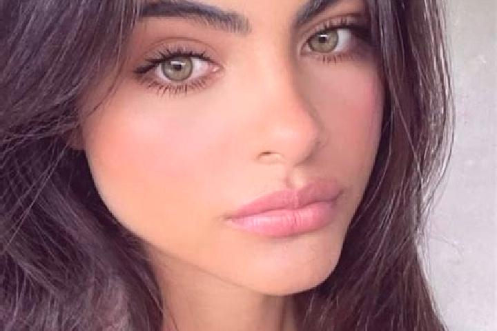 Willow, 29, a brunette dark-eyed indian companion based in Avon-les-Roches. Offering Overnight, A-Level, 69, Girlfriend Experience. Available for incall and ...
