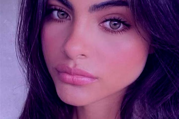 Willow, 29, a brunette green-eyed middle eastern companion based in Nahuo. Offering Domination, Overnight, 69, Girlfriend Experience. Available for incall an...