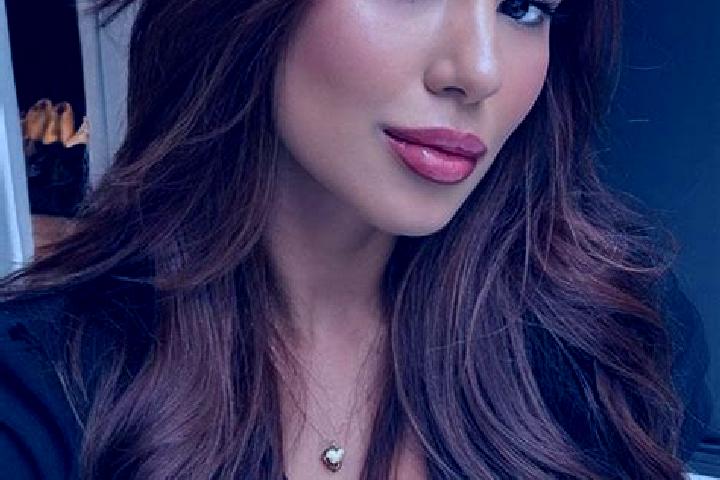 Willow, 29, a chestnut dark-eyed latina companion based in Kesabpur. Offering Massage, Dinner Date, Erotic Massage, CIM, Domination. Available for incall and...
