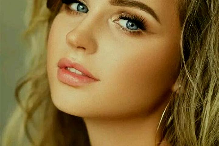 Willow, 29, a dark blonde blue-eyed indian companion based in Kampong Dungun. Offering OWO, Erotic Massage. Available for incall and outcall, day and evening...
