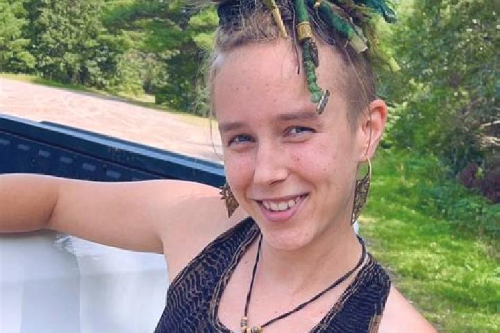 Willow, 29 — Escort in Fox Mountain, Canada