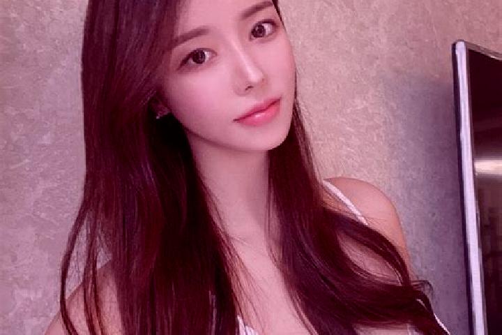 Willow, 29 — Escort in Shuishiying, China