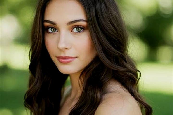 Willow, 30, a brunette hazel-eyed european companion based in Gbabo. Offering Overnight, Party Girl, CIM. Available for incall and outcall, overnight booking...
