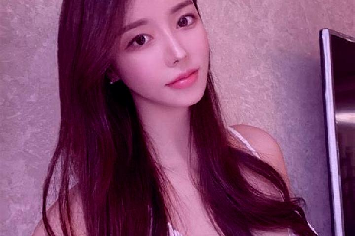 Willow, 30 — Escort in Almedia, United States