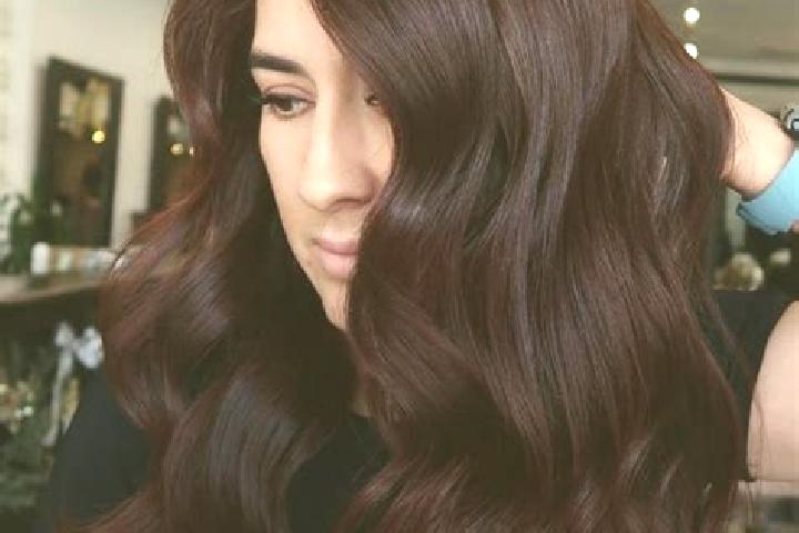 Willow, 31, a auburn dark-eyed middle eastern companion based in Setol. Offering Deep French Kissing, Overnight, A-Level, Striptease. Available for incall an...