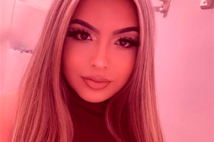 Willow, 31, a blonde brown-eyed latina companion based in Heyerode. Offering Roleplay, Couples, A-Level, Massage. Available for incall and outcall, day and e...