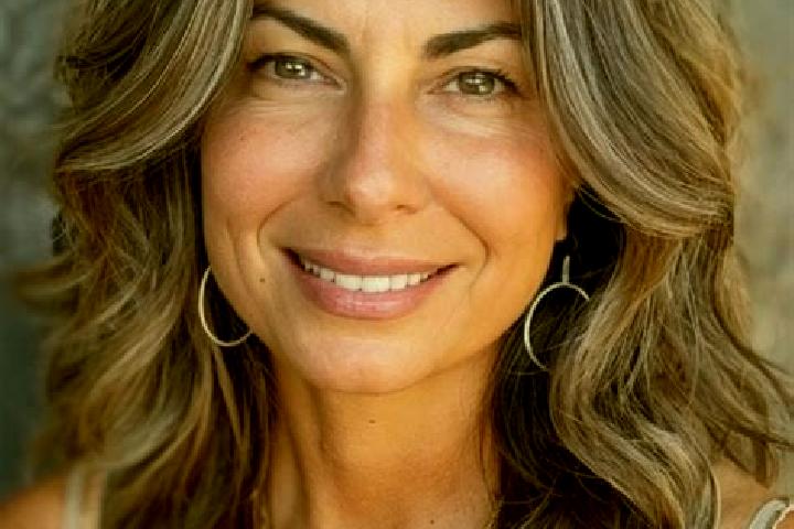 Willow, 31, a brunette grey-eyed middle eastern companion based in Gull Lake. Offering CIM, Striptease, Massage, Tantra. Available for incall and outcall, ov...
