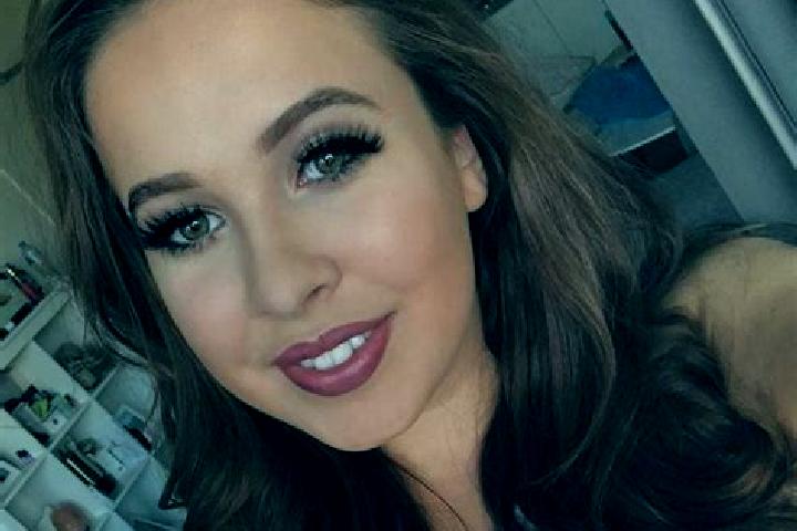 Willow, 31, a dark blonde dark-eyed caucasian companion based in Chaolian. Offering Dinner Date, Overnight. Available for incall and outcall, day and evening...