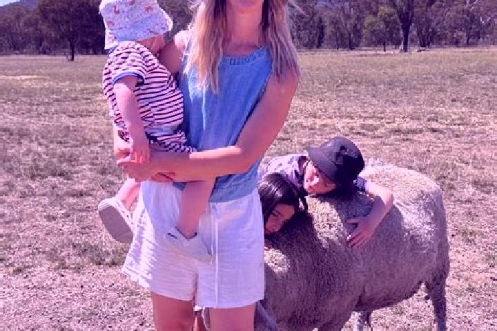 Willow, 31 — Escort in Cooks Gap, Australia