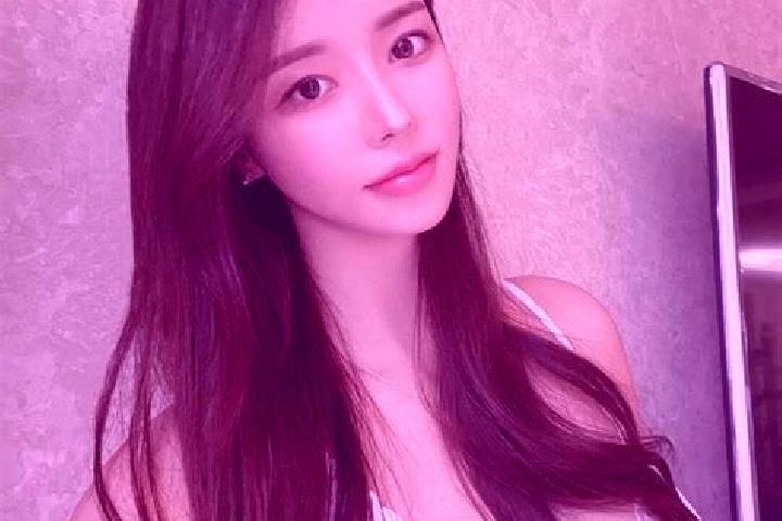Willow, 31 — Escort in Jiangcun, China