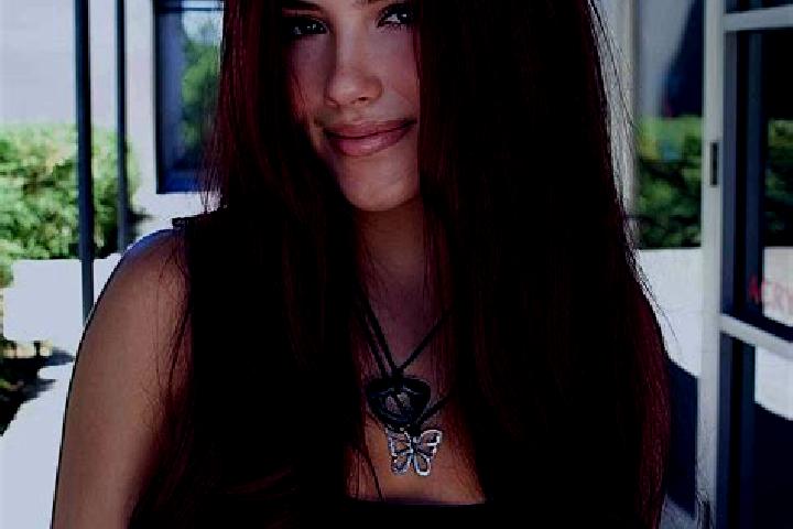 Willow, 32, a auburn dark-eyed mixed companion based in Xiaoping. Offering 69, Tantra, A-Level. Available for incall and outcall, overnight bookings available.