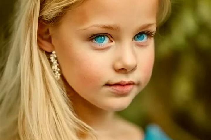 Willow, 32, a blonde blue-eyed mixed companion based in Balilesti. Offering 69, CIM, Fetish. Available for incall and outcall, day and evening dates.