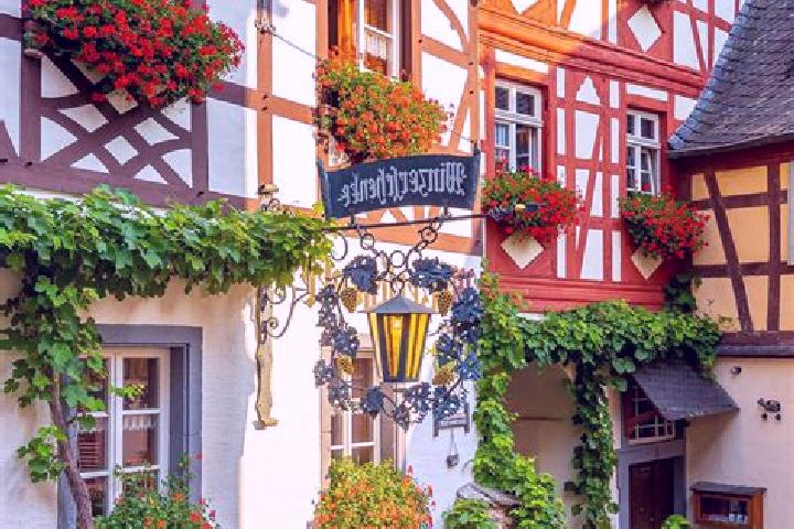 Willow, 32 — Escort in Plutscheid, Germany