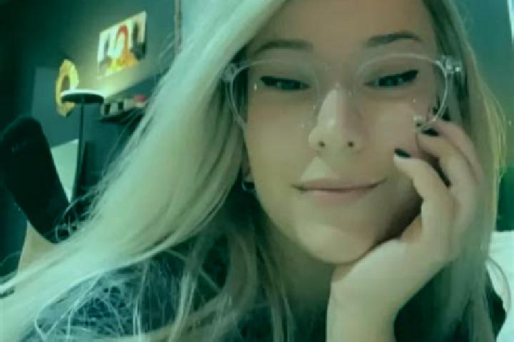 Willow, 33, a blonde amber-eyed middle eastern companion based in Chula Vista. Offering CIM, OWO, Couples, Massage, Erotic Massage. Available for incall and ...