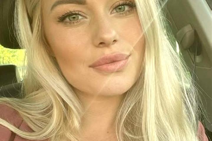Willow, 33, a blonde hazel-eyed mediterranean companion based in Feyzabad. Offering Domination, Prostate Massage, BDSM, Fetish. Available for incall and outc...