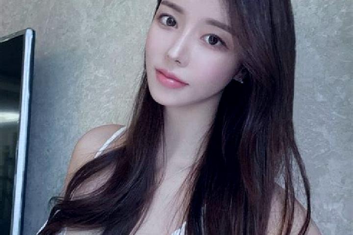 Willow, 33 — Escort in Caopie, China