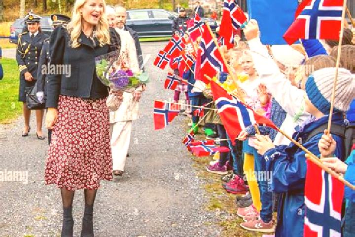 Willow, 33 — Escort in Mysen, Norway