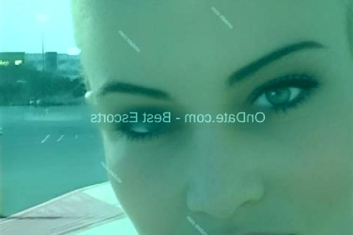 Willow, 34 — Escort in Huangma, China