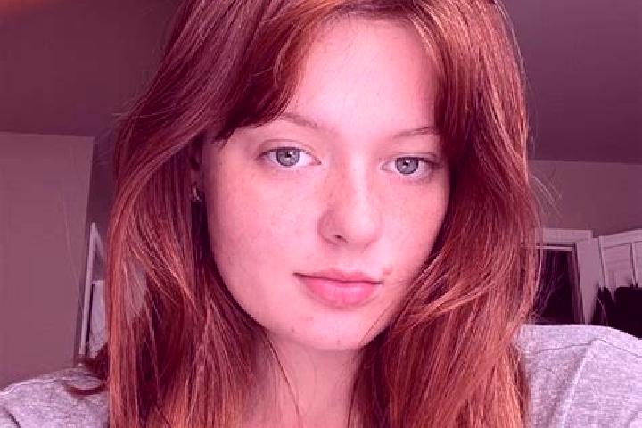 Willow, 35, a auburn grey-eyed caucasian companion based in Damaishan. Offering A-Level, Dinner Date, Erotic Massage. Available for incall and outcall, day a...