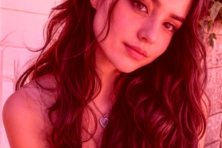 Willow, 35, a auburn hazel-eyed slavic companion based in San Gimignano. Offering Party Girl, Girlfriend Experience, CIM, BDSM. Available for incall and outc...