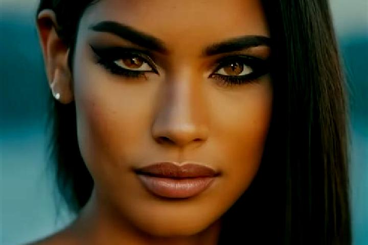 Willow, 35, a black dark-eyed latina companion based in Altamira. Offering Deep French Kissing, Roleplay, 69, Domination. Available for incall and outcall, o...