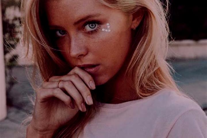 Willow, 35, a blonde blue-eyed middle eastern companion based in Fougeres. Offering Couples, Duos, A-Level, Massage. Available for incall and outcall, overni...