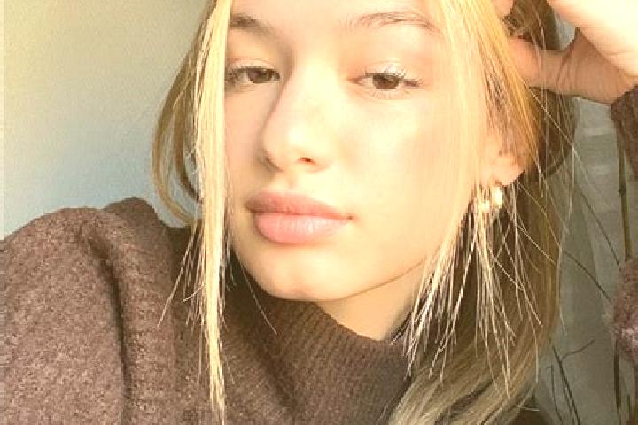 Willow, 35, a blonde brown-eyed ebony companion based in La Quinua. Offering Tantra, BDSM, Deep French Kissing. Available for incall and outcall, day and eve...