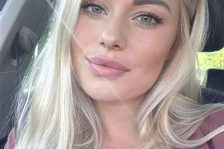 Willow, 35, a blonde hazel-eyed mixed companion based in Tasova. Offering Prostate Massage, Couples, Domination. Available for incall and outcall, overnight ...