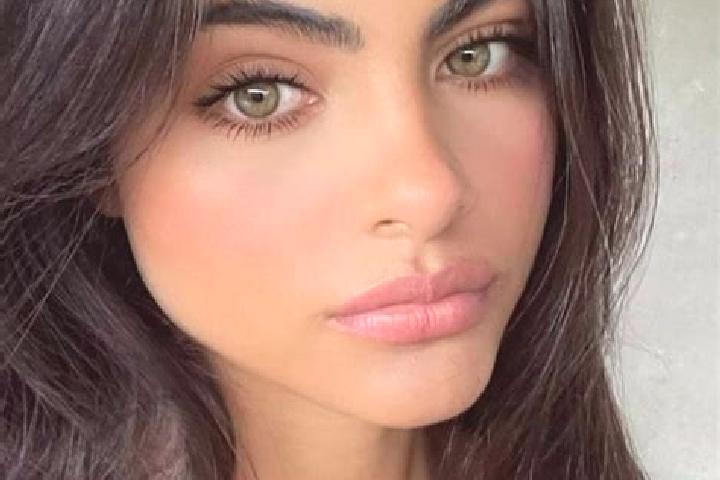 Willow, 35, a brunette green-eyed slavic companion based in Sempur. Offering Dinner Date, Erotic Massage, A-Level, Duos, Tantra. Available for incall and out...