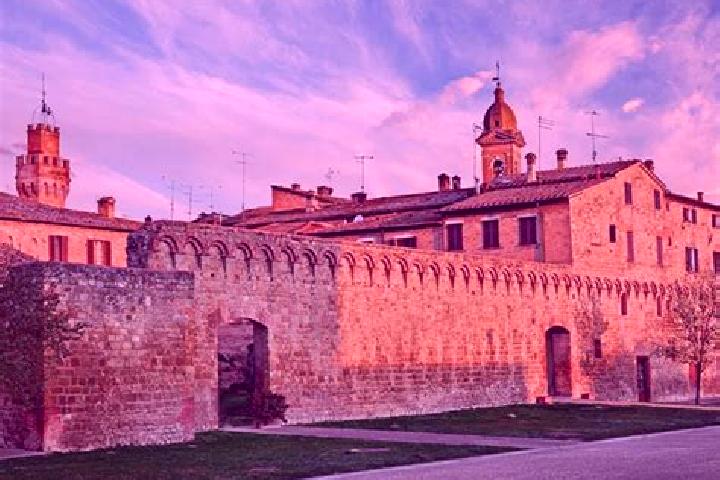 Willow, 35 — Escort in Buonconvento, Italy