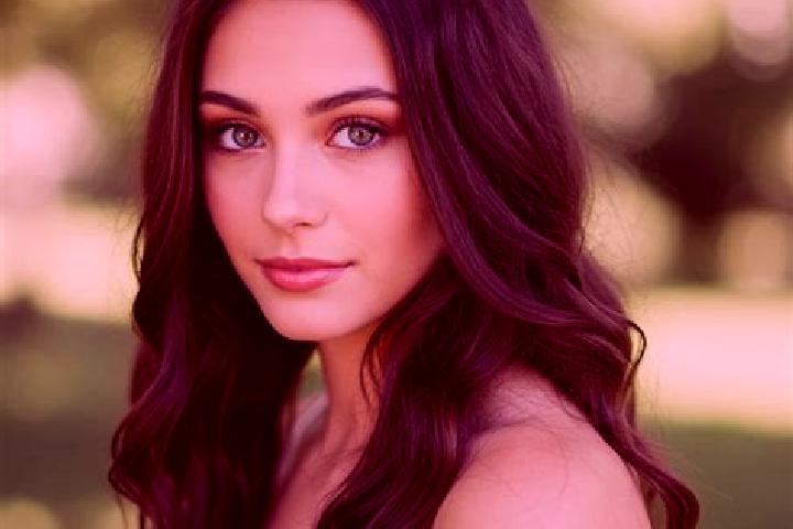 Willow, 36, a brunette hazel-eyed middle eastern companion based in Taberg. Offering Duos, OWO, Dinner Date. Available for incall and outcall, day and evenin...