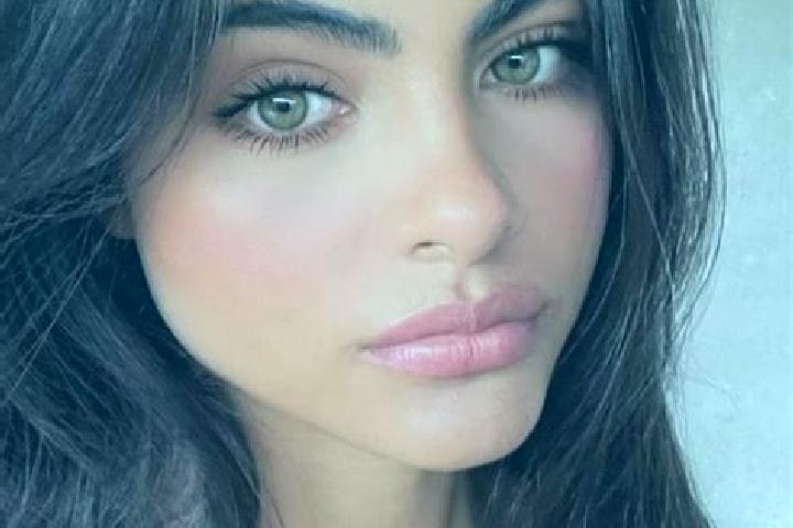 Willow, 36, a red hazel-eyed latina companion based in Monthyon. Offering Massage, Tantra, Party Girl, GFE, 69. Available for incall and outcall, overnight b...