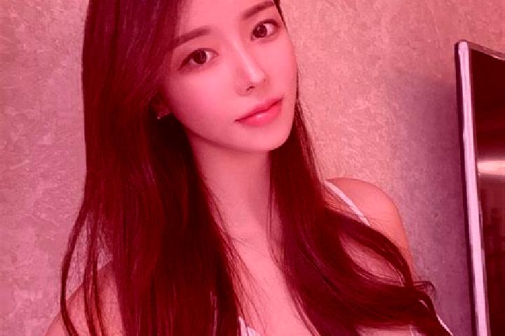 Willow, 36 — Escort in Hulei, China