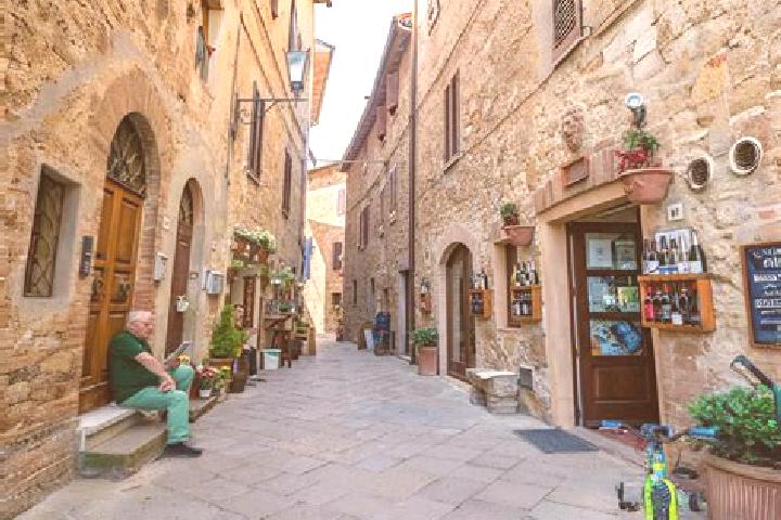 Willow, 36 — Escort in Montegrosso Pian Latte, Italy