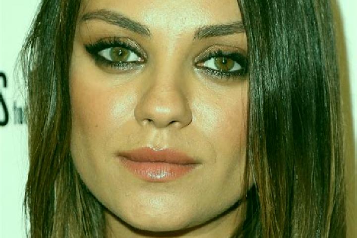 Willow, 37, a auburn hazel-eyed indian companion based in Wines. Offering Massage, OWO, A-Level. Available for incall and outcall, overnight bookings available.