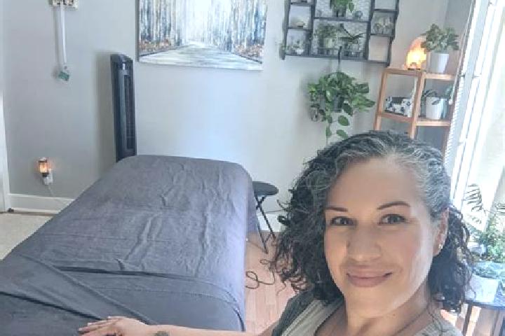 Willow, 37, a black grey-eyed caucasian companion based in Weida. Offering 69, Massage, Overnight. Available for incall and outcall, day and evening dates.