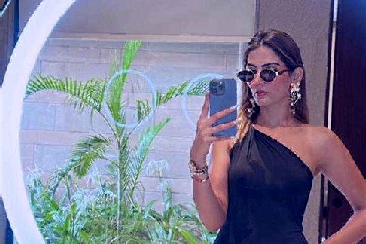 Willow, 37 — Escort in Dhana, India