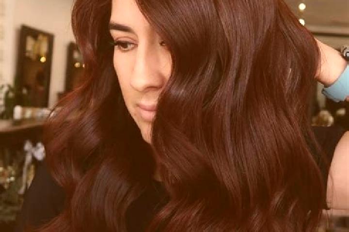 Willow, 38, a auburn dark-eyed mixed companion based in Dindori. Offering 69, CIM, Roleplay, Massage. Available for incall and outcall, day and evening dates.