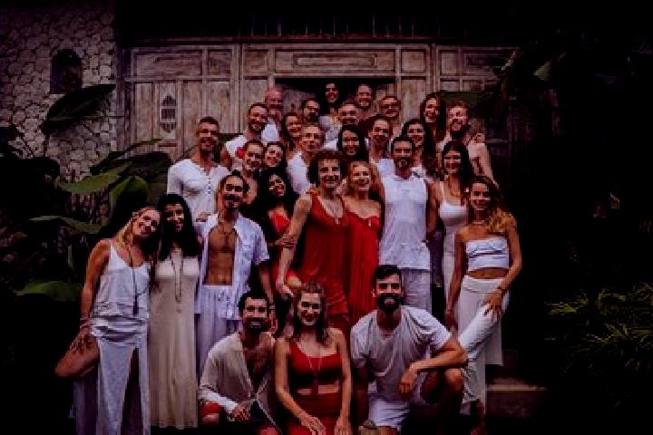 Willow, 38, a black grey-eyed caribbean companion based in Cesano Maderno. Offering Tantra, Deep French Kissing, Massage, Dinner Date. Available for incall a...
