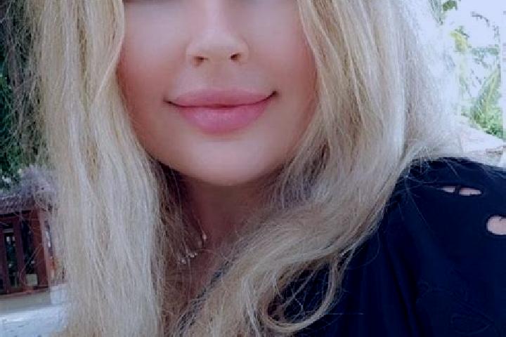Willow, 38, a blonde grey-eyed caribbean companion based in Gadag-Betageri. Offering BDSM, Striptease, Tantra, GFE, Dinner Date. Available for incall and out...