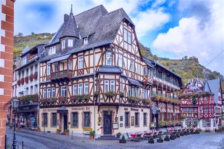 Willow, 38 — Escort in Rheinbollen, Germany