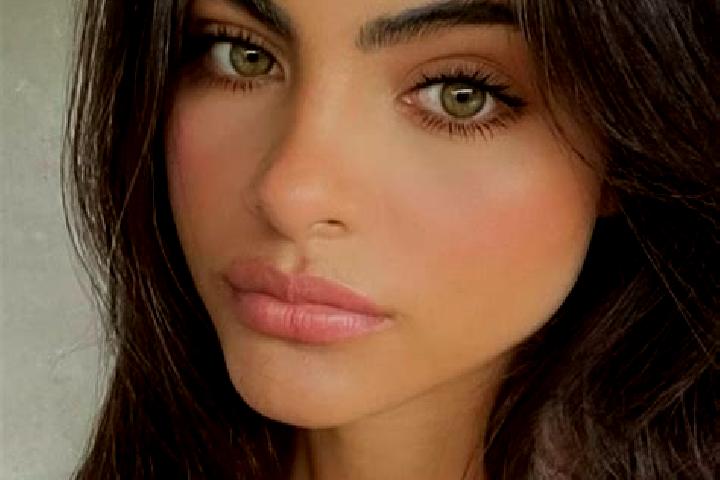 Willow, 39, a brunette green-eyed indian companion based in Honomu. Offering 69, Striptease, Overnight. Available for incall and outcall, overnight bookings ...